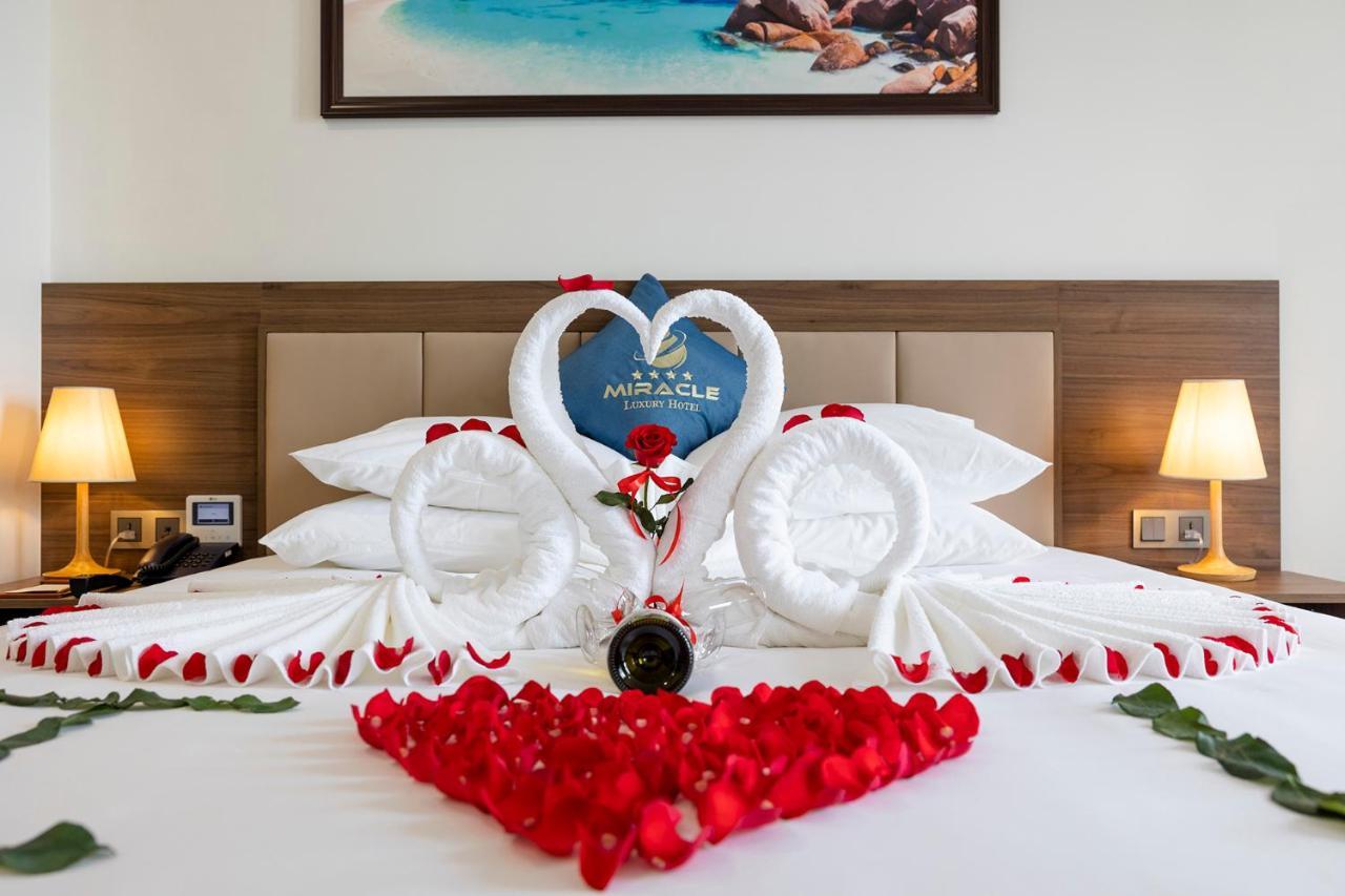 Miracle Luxury Nha Trang Hotel Exterior photo